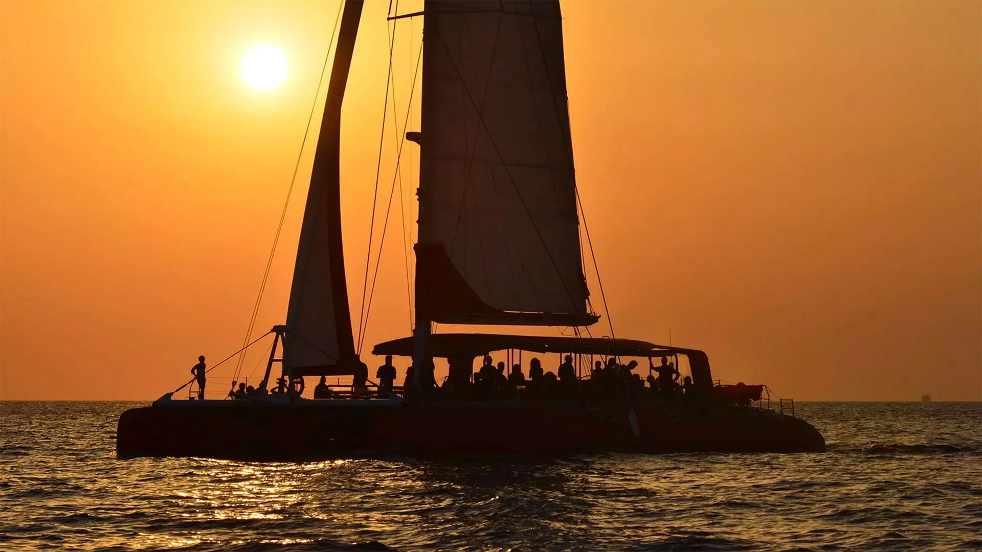 Catamaran Alimos